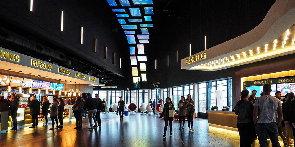 Conoce más sobre la señalización digital en cines
